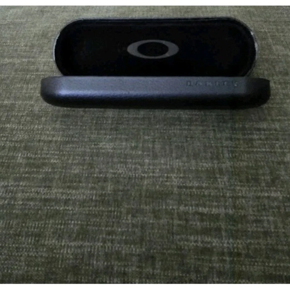 Oakley Black Hard Shell Eyeglass Case (CASE ONLY) Excellent Condition